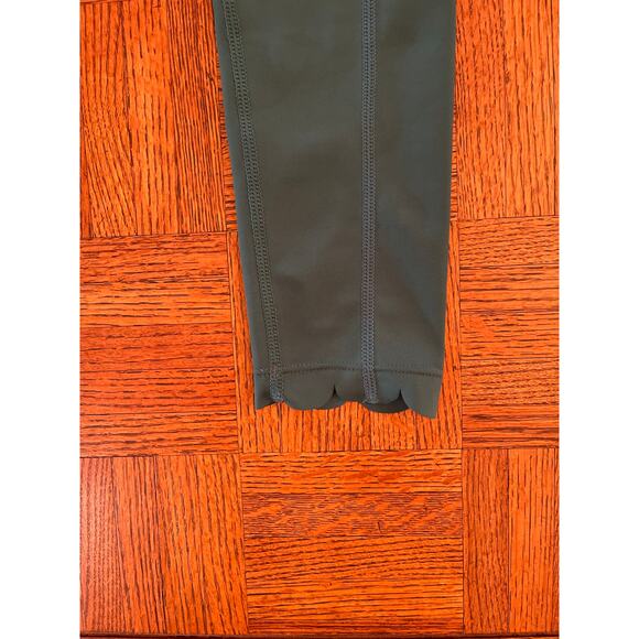 Peloton Emerald green scalloped ankle legging size small - Picture 3 of 7